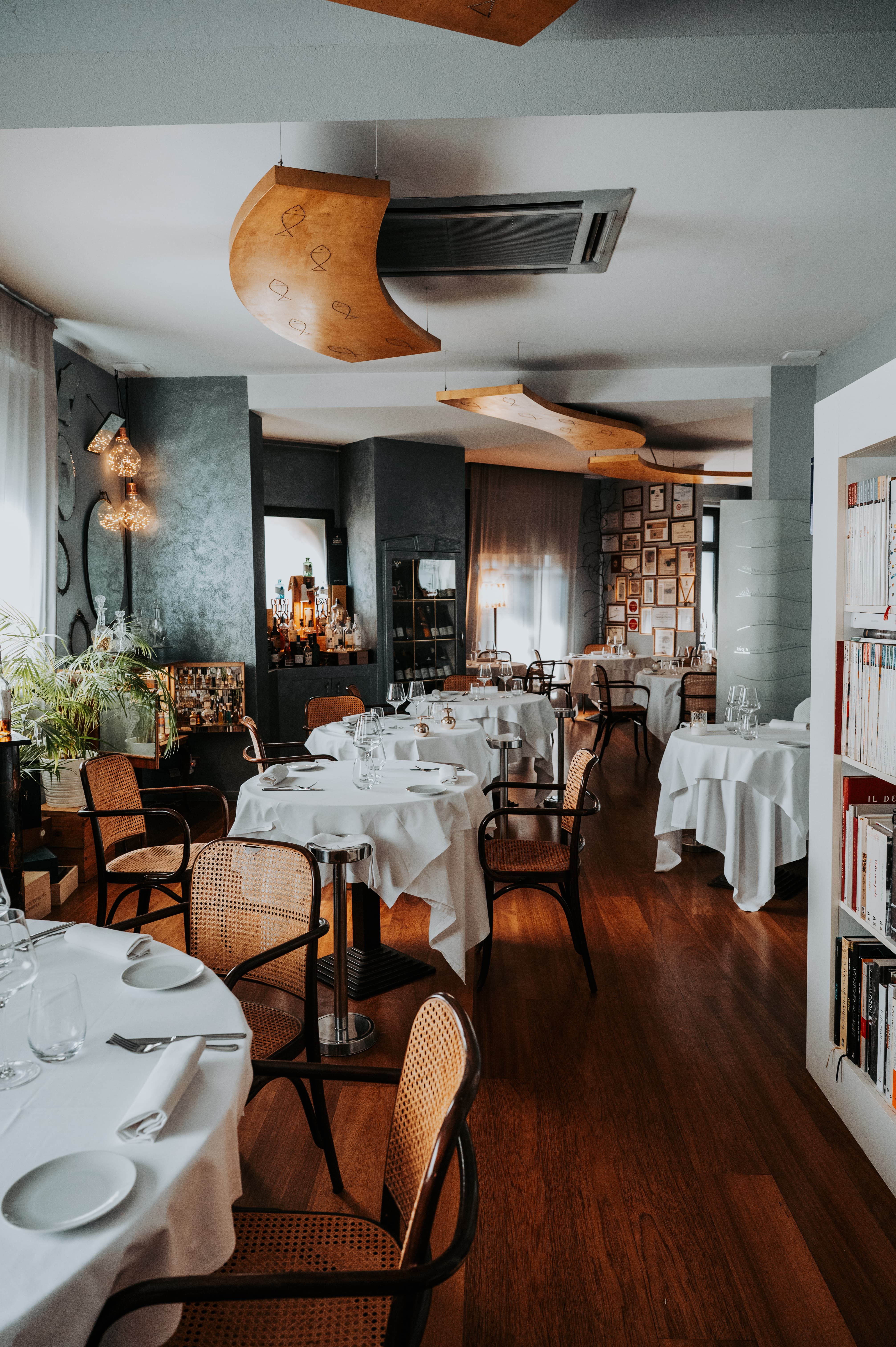 Il team del ristorante Acqua Pazza Bologna: Francesco Carboni, Camilla Louise Anderson Davies e Ludovico Carboni